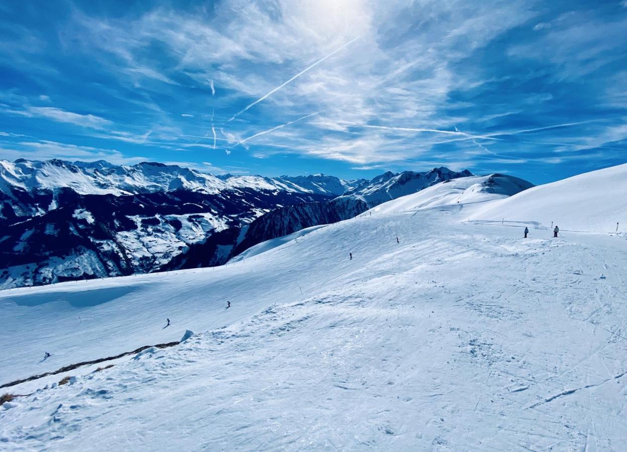 Modern Mountain Apart 2 - Directly By Skiing Area เราริส ภายนอก รูปภาพ